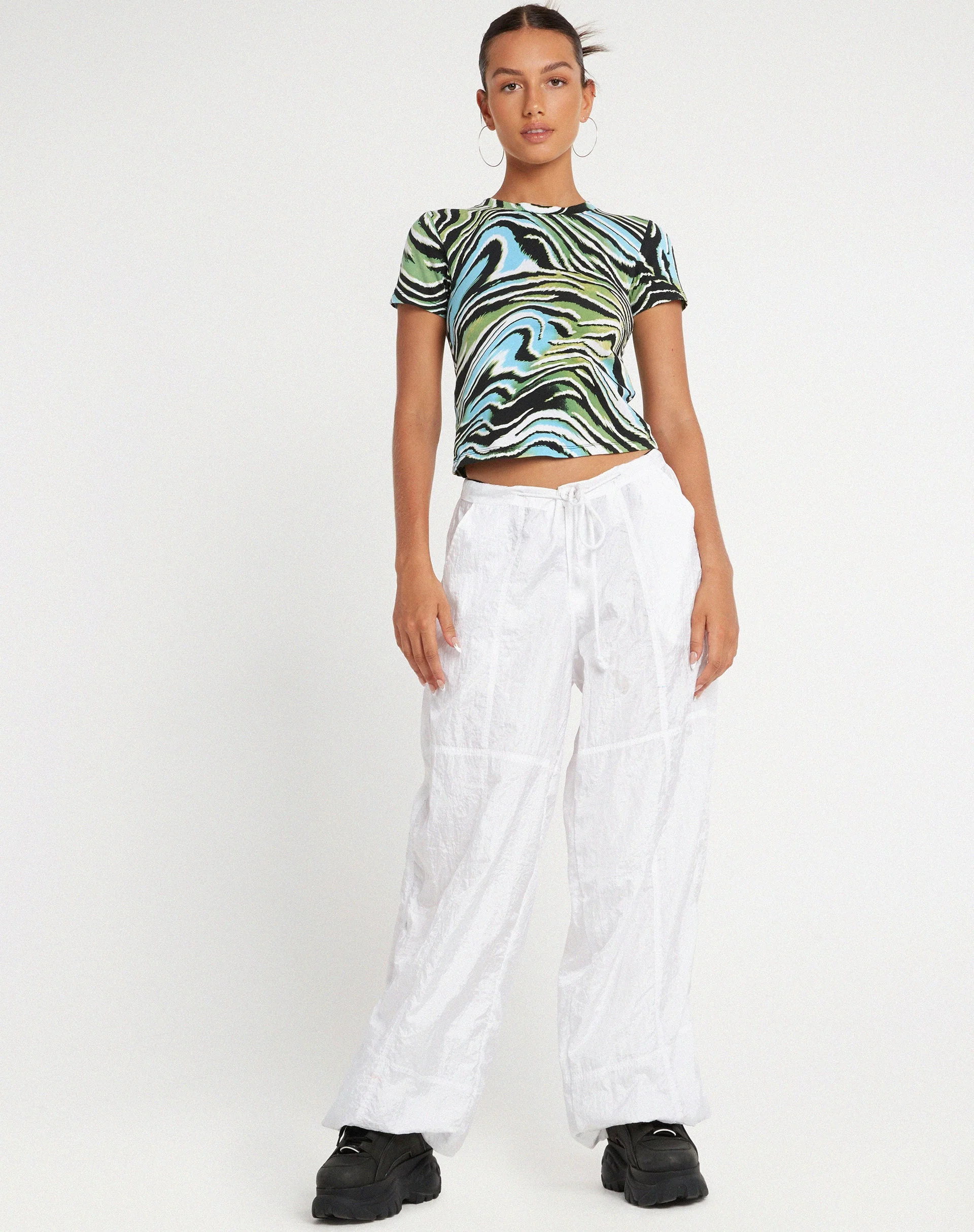 Surtie Crop Top in Warped Zebra Blau - Image 4