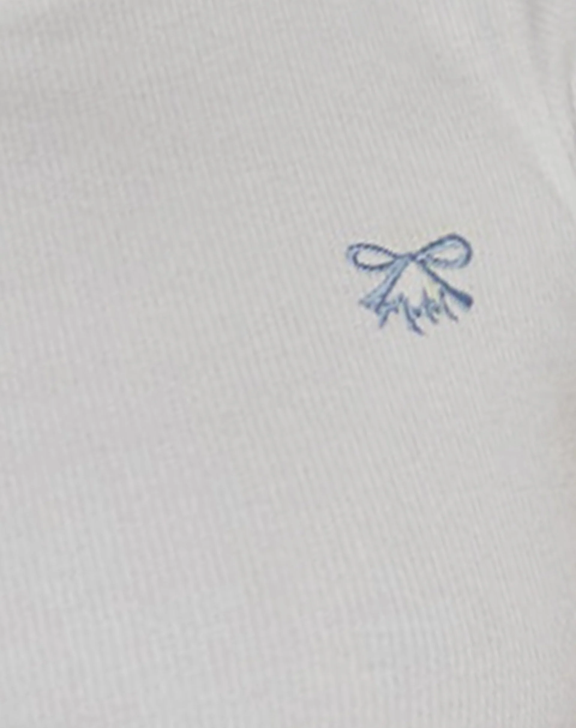 Suti Ribbed Baby Tee in Off White mit blauer Schleife M Stickerei - Image 6