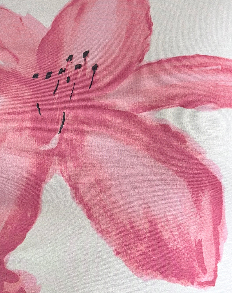 Sutin Tee in Weiß mit gemalter Blume Rosa - Image 8