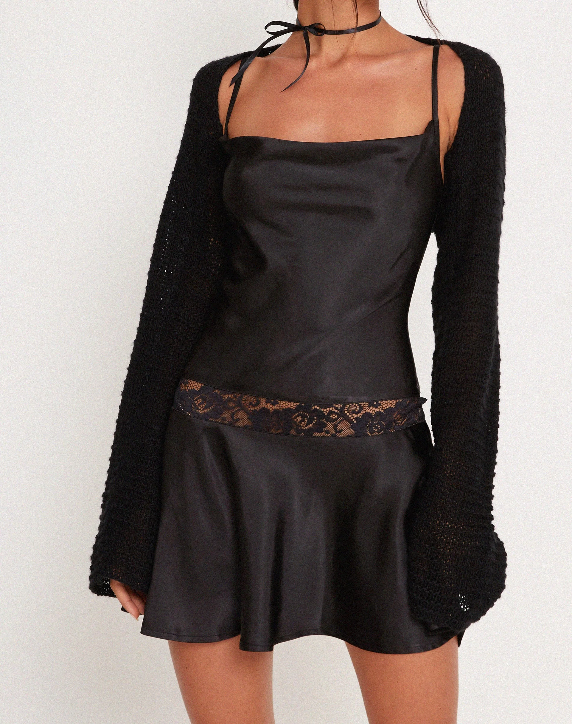 Tahira Mini-Slipkleid aus Satin Schwarz - Image 6