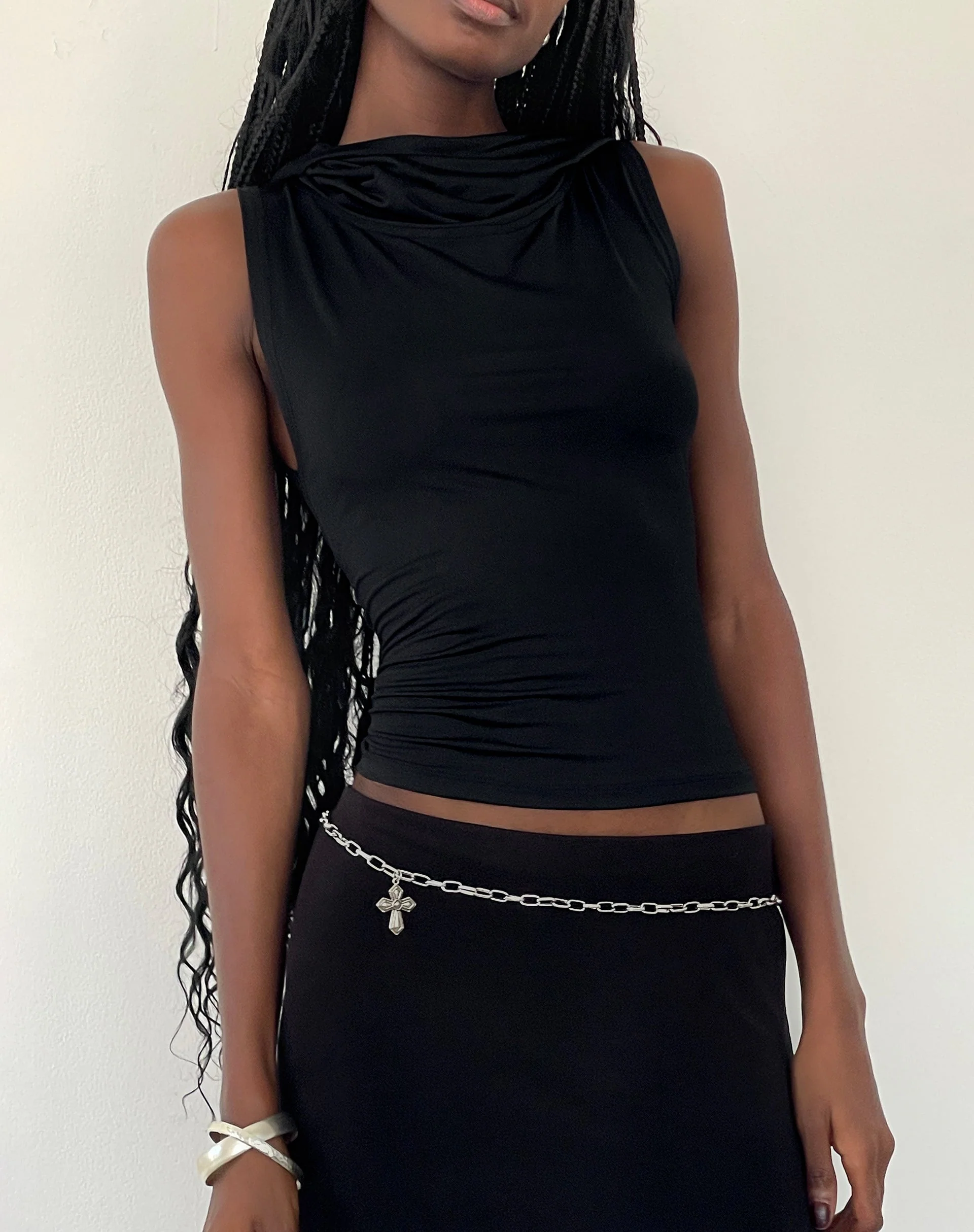 Tapia Kapuzen-Tank-Top in Schwarz Slinky - Image 2