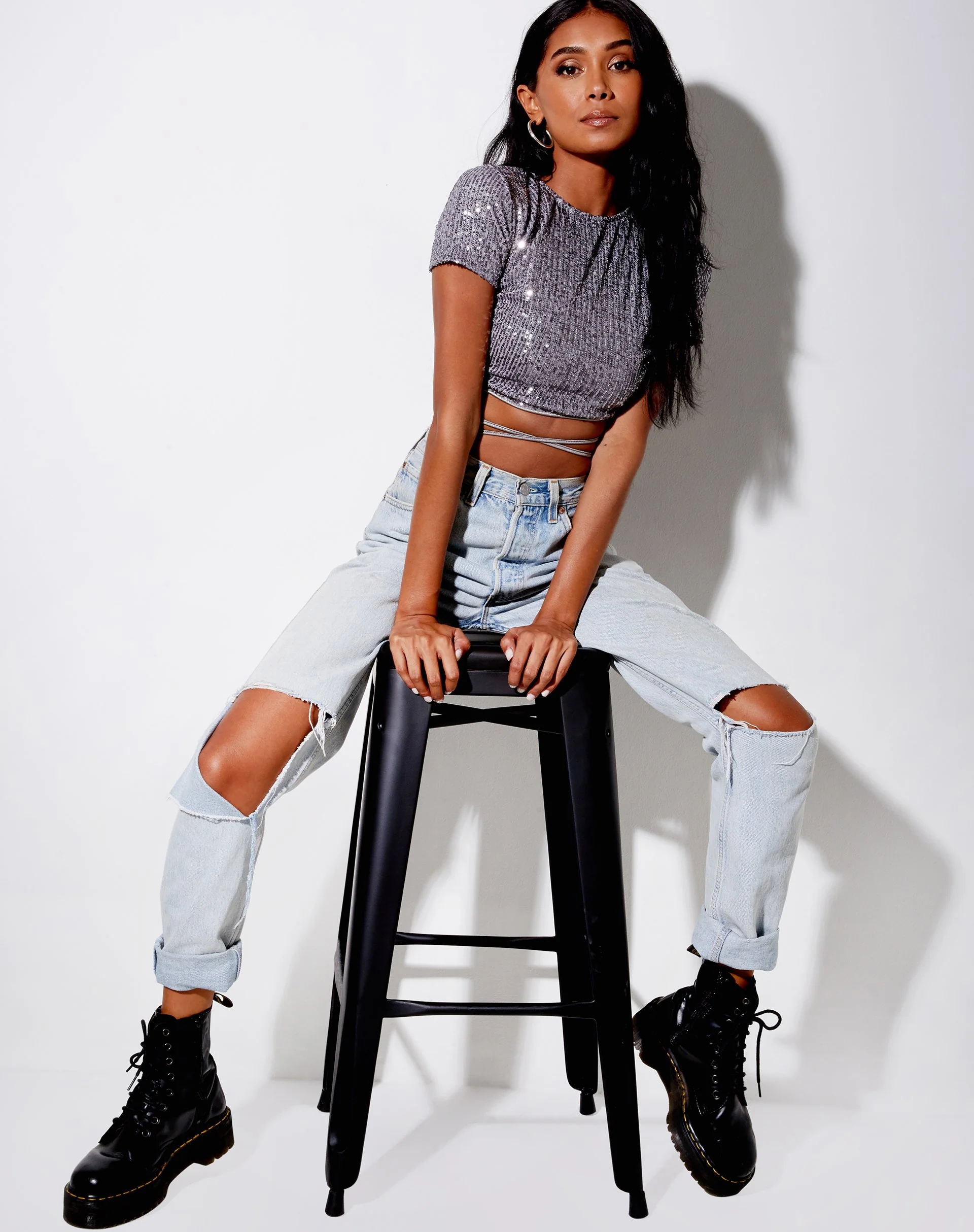 Tasya Crop Top in Drape Pailletten Silber - Image 2