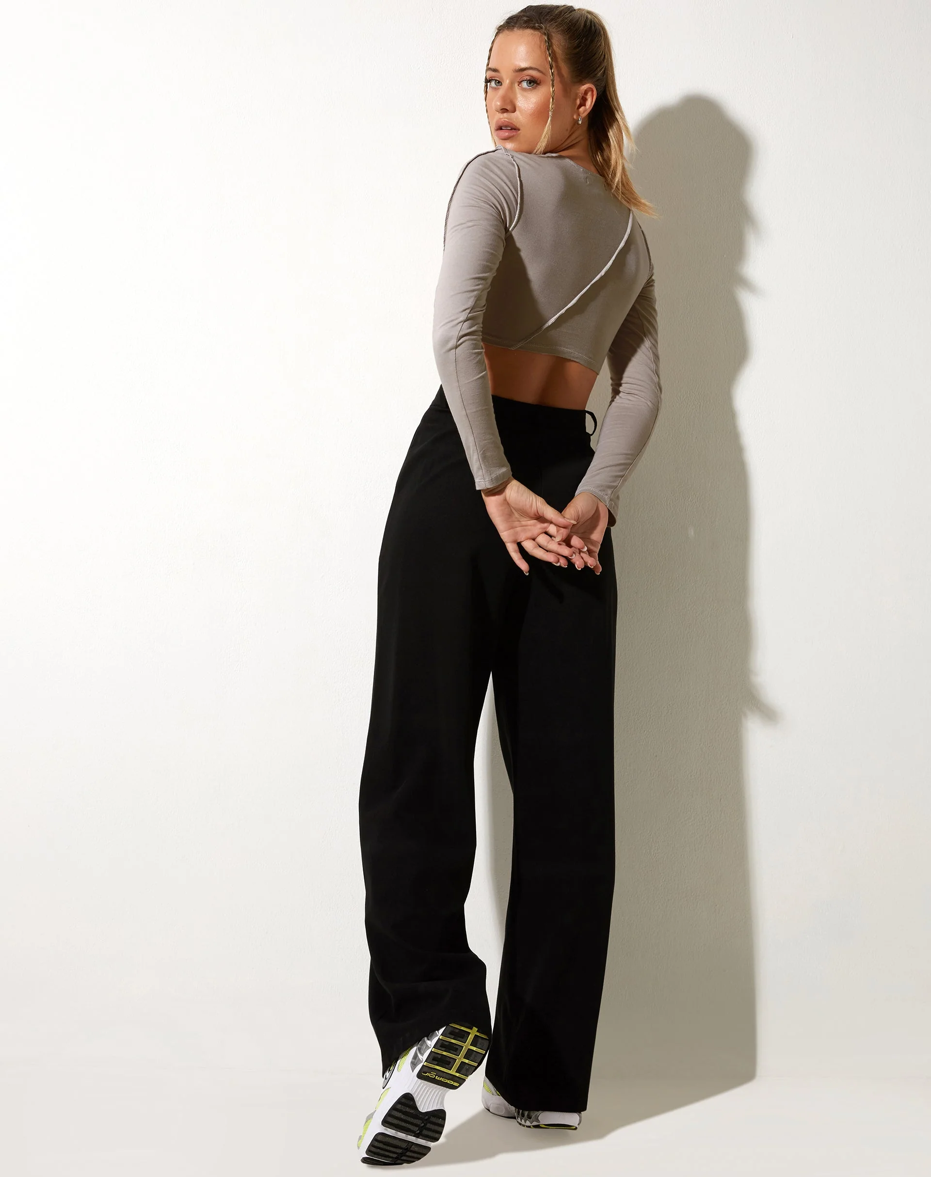 Teaghan Crop Top aus Lycra Hafermilch - Image 5