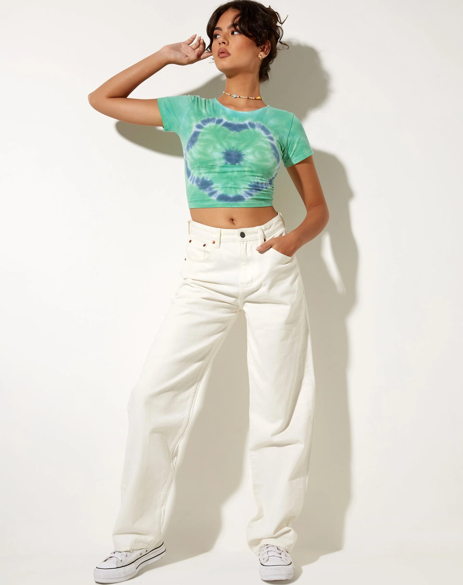Tindy Crop Top in Grün Blau Blume Tie Dye - Image 3