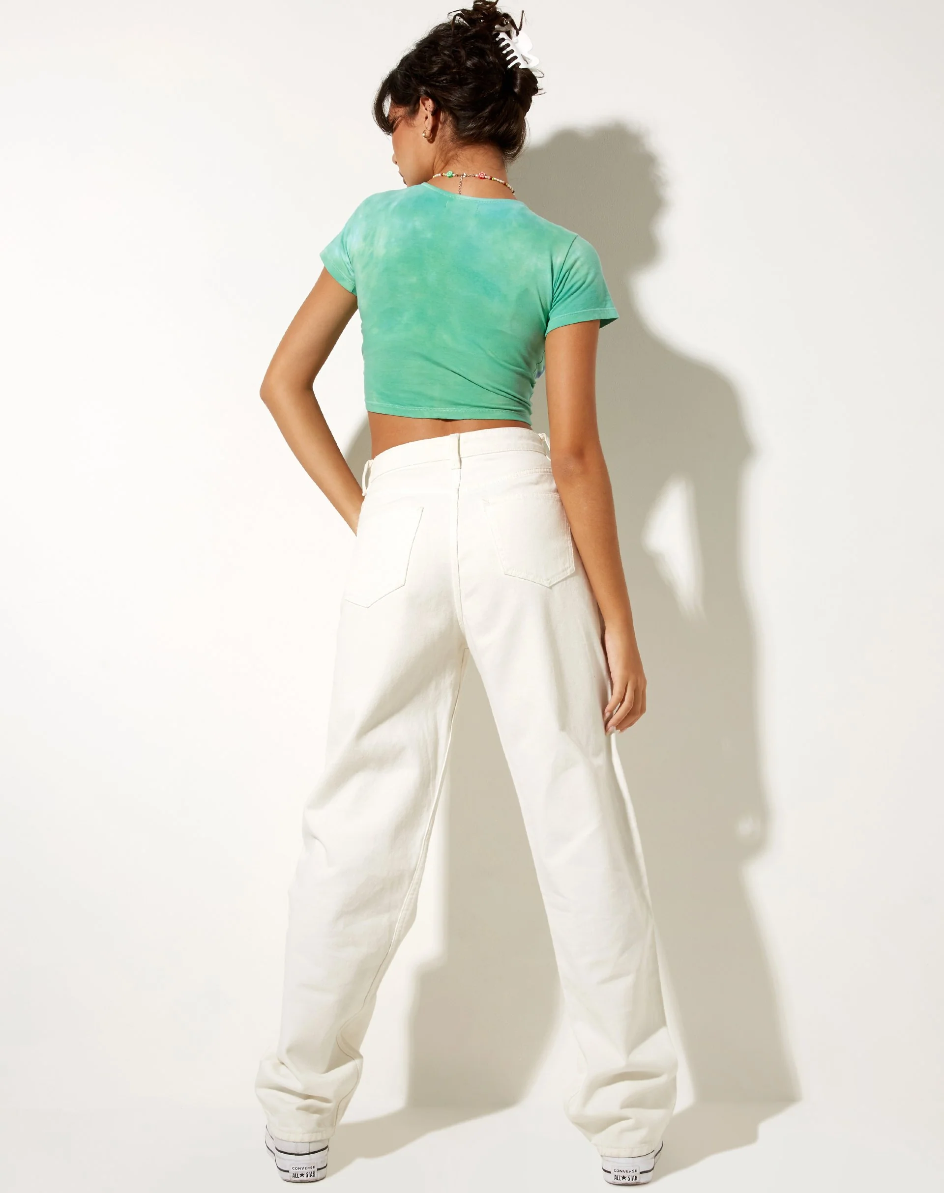 Tindy Crop Top in Grün Blau Blume Tie Dye - Image 5