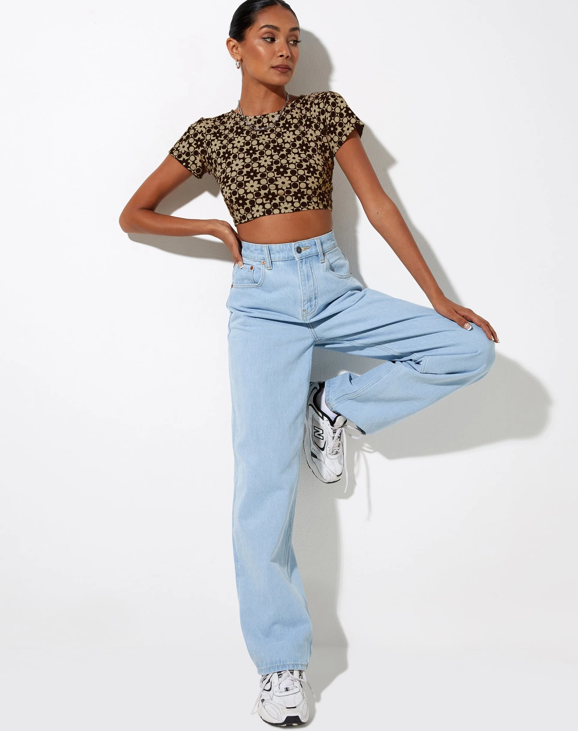 Tindy Crop Top in Patchwork Daisy Braun - Image 3