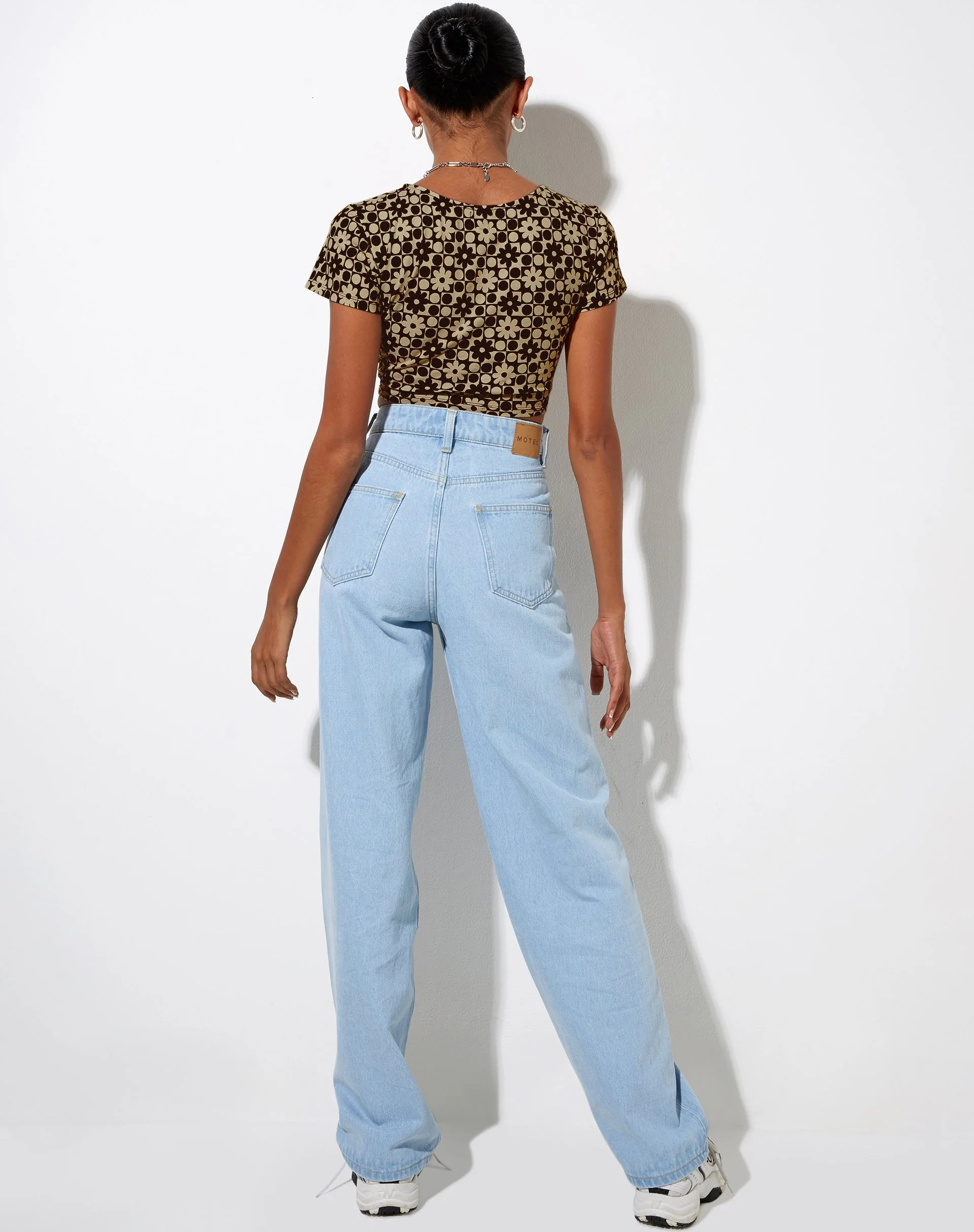 Tindy Crop Top in Patchwork Daisy Braun - Image 5