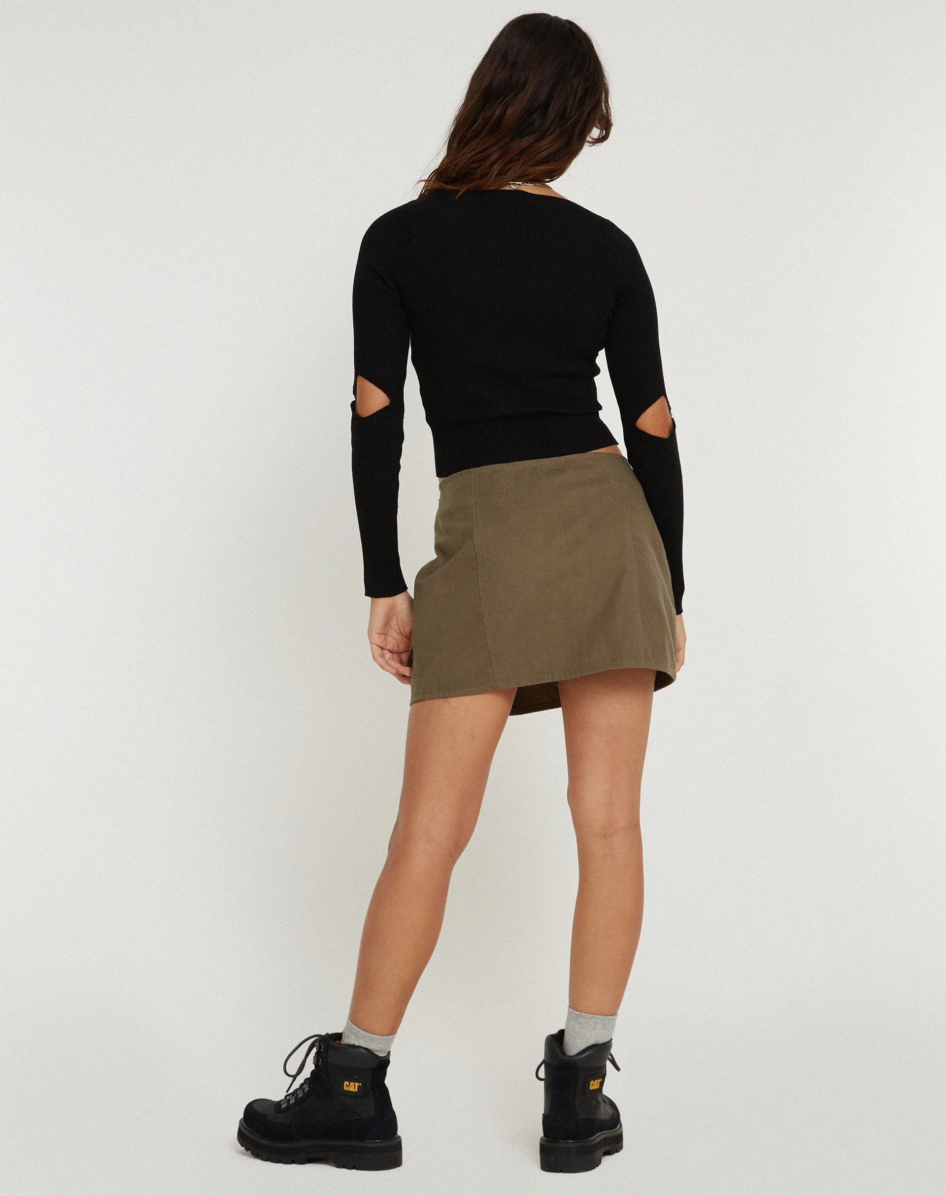 Trin Minirock mit niedriger Taille in Military Khaki - Image 6