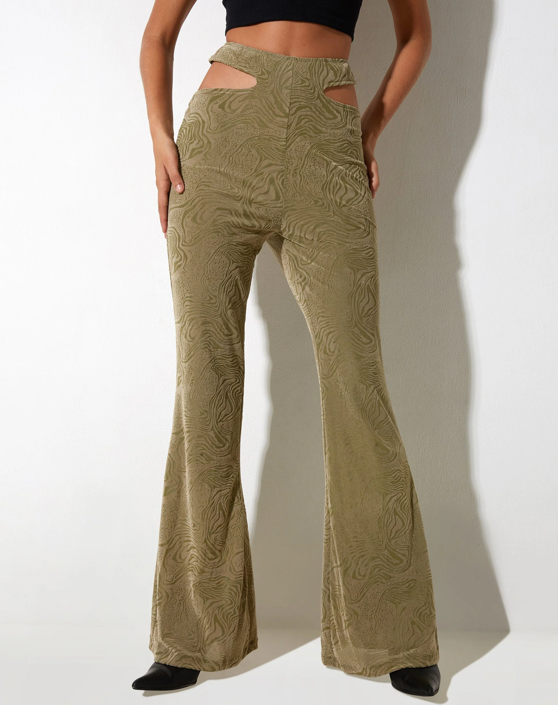 Tuleen Schlaghose in Mixed Animal Flock Olive - Image 2