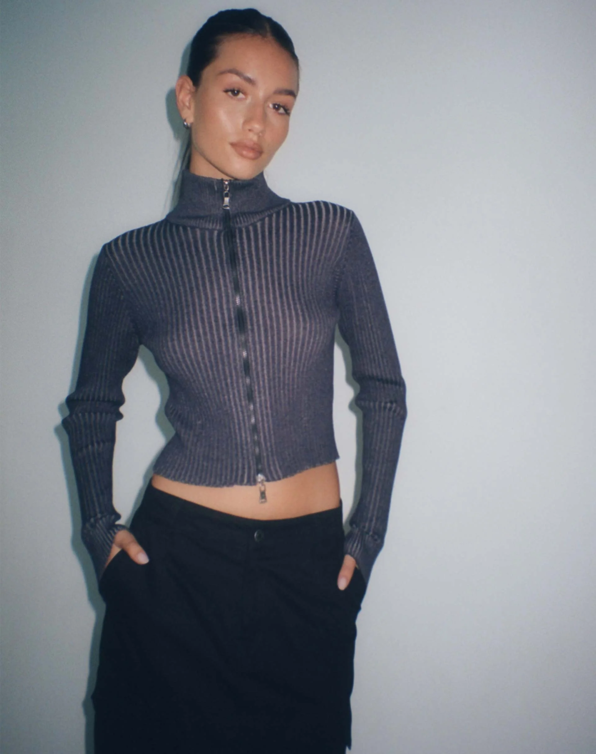 Tuzifa Gekürzter Pullover in Navy - Image 2
