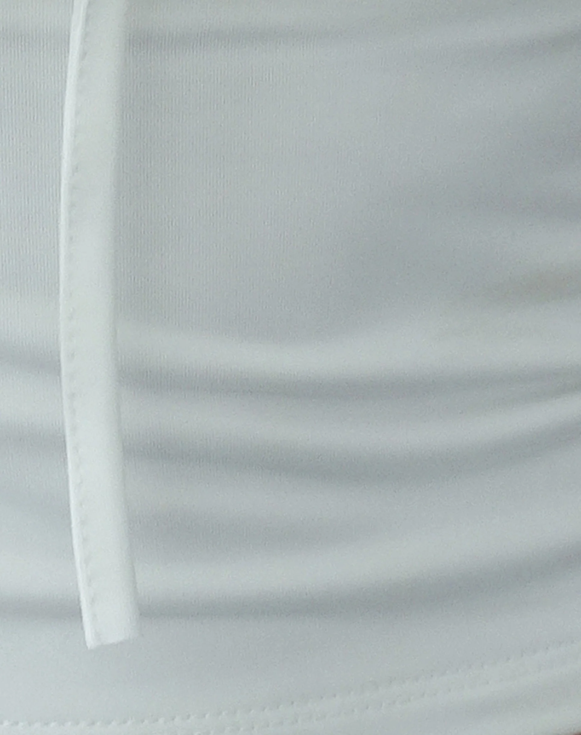 Ulani Crop Top in Elfenbein - Image 8
