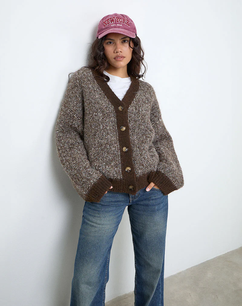 Ura Strickjacke in Übergröße in Braun und Creme - Image 2