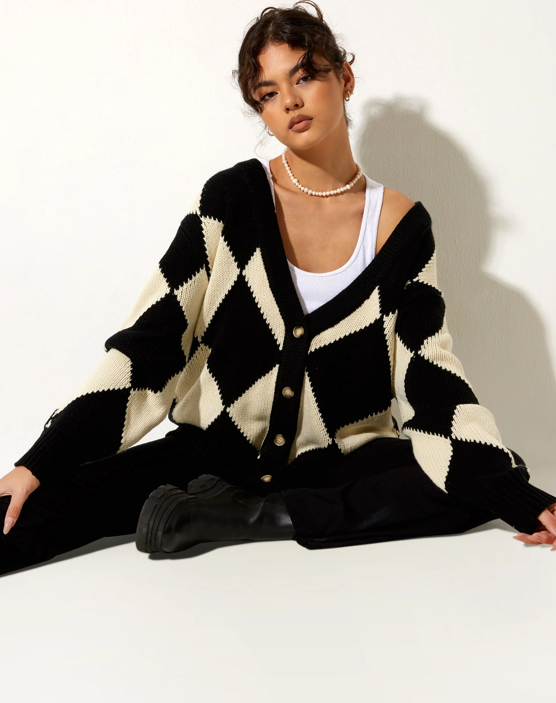 Uriela Cardigan in Harlekin Schwarz und Off White - Image 3