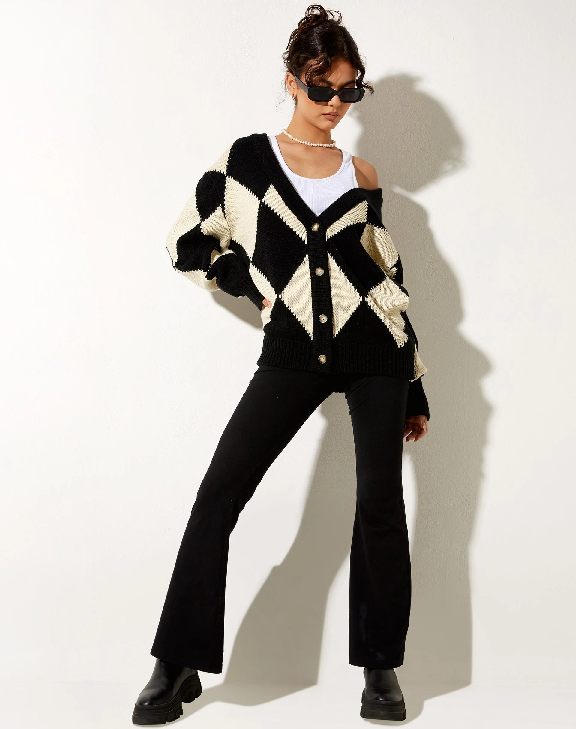 Uriela Cardigan in Harlekin Schwarz und Off White - Image 5