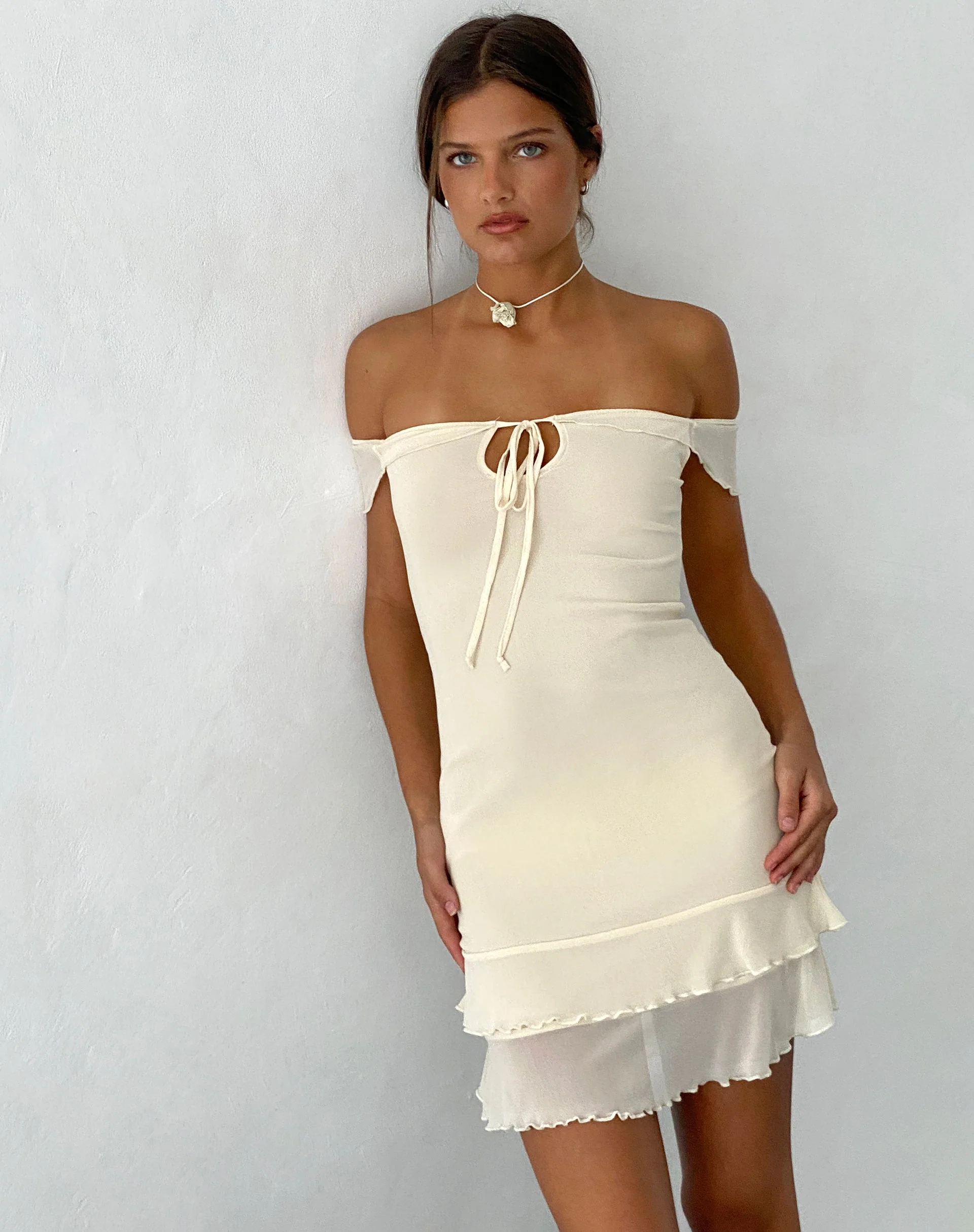 Valory Bardot-Minikleid aus elfenbeinfarbenem Mesh