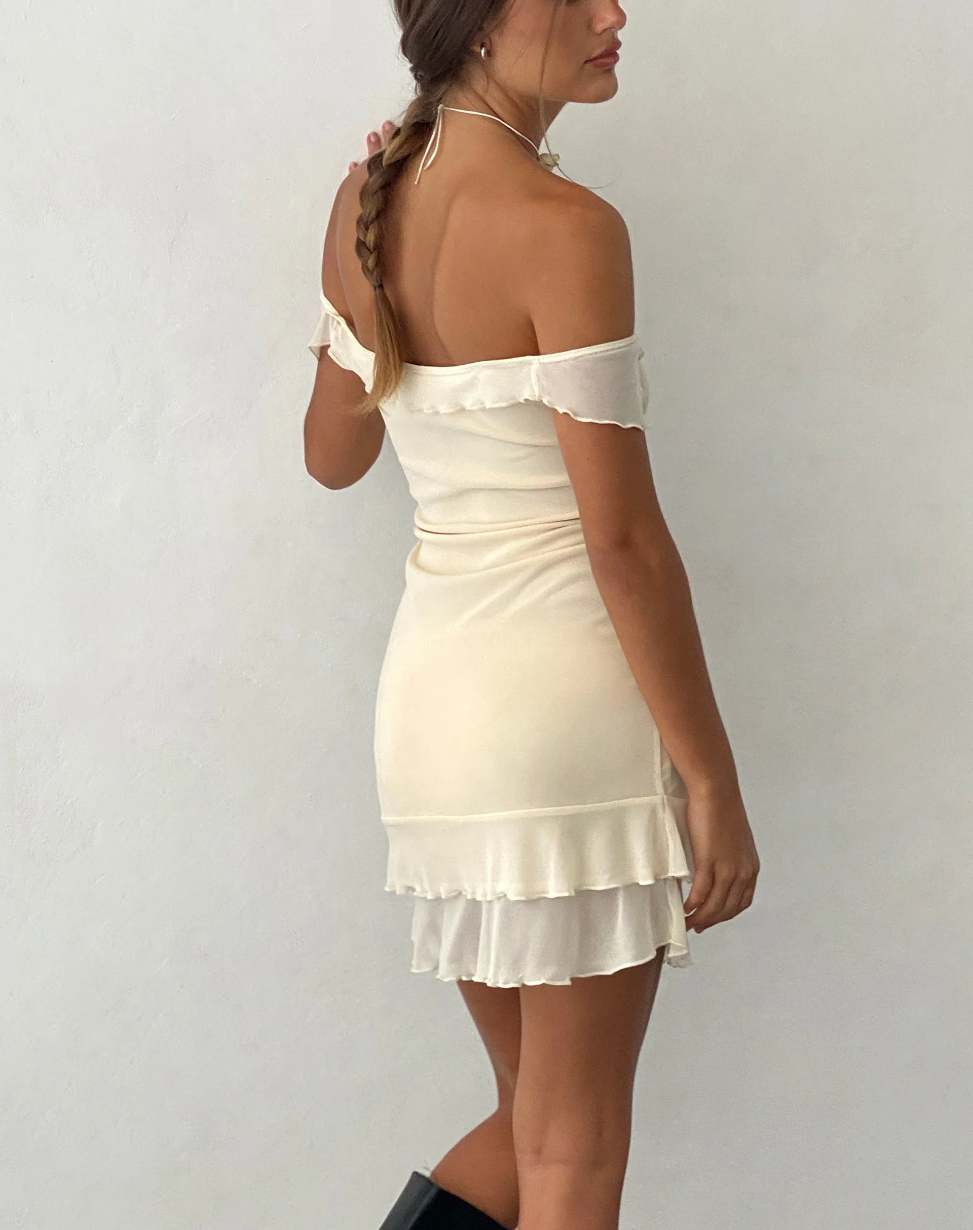 Valory Bardot-Minikleid aus elfenbeinfarbenem Mesh - Image 4