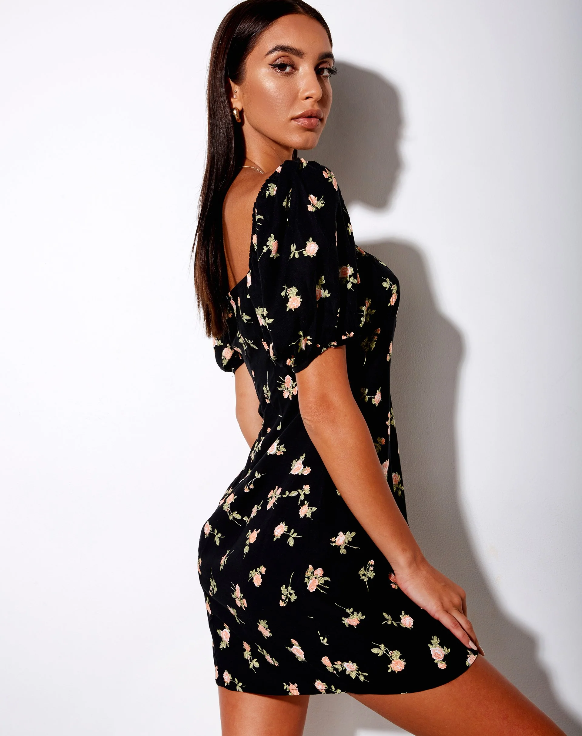 Varie Minikleid in Rose Garden Schwarz - Image 5