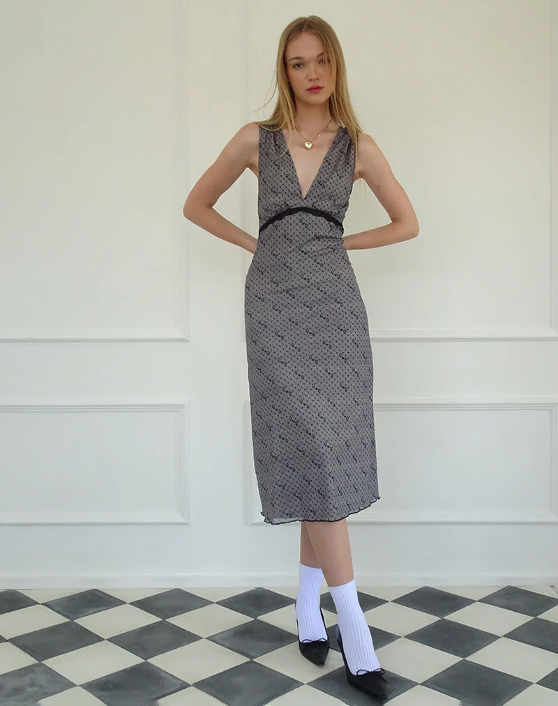 Vasida Mesh Midikleid in Queen of Hearts - Image 3