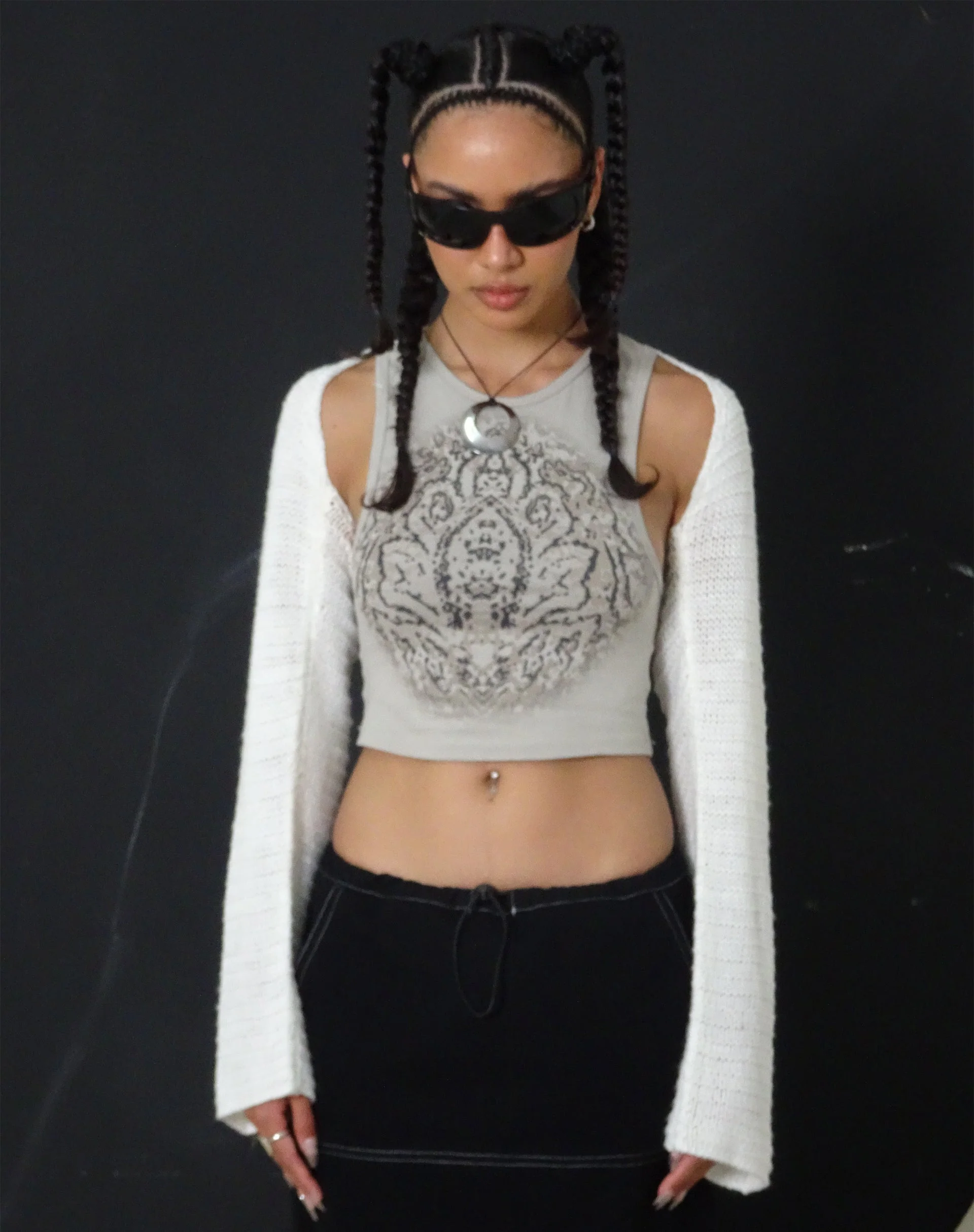 Vasque Crop Top in Sandstorm Grau
