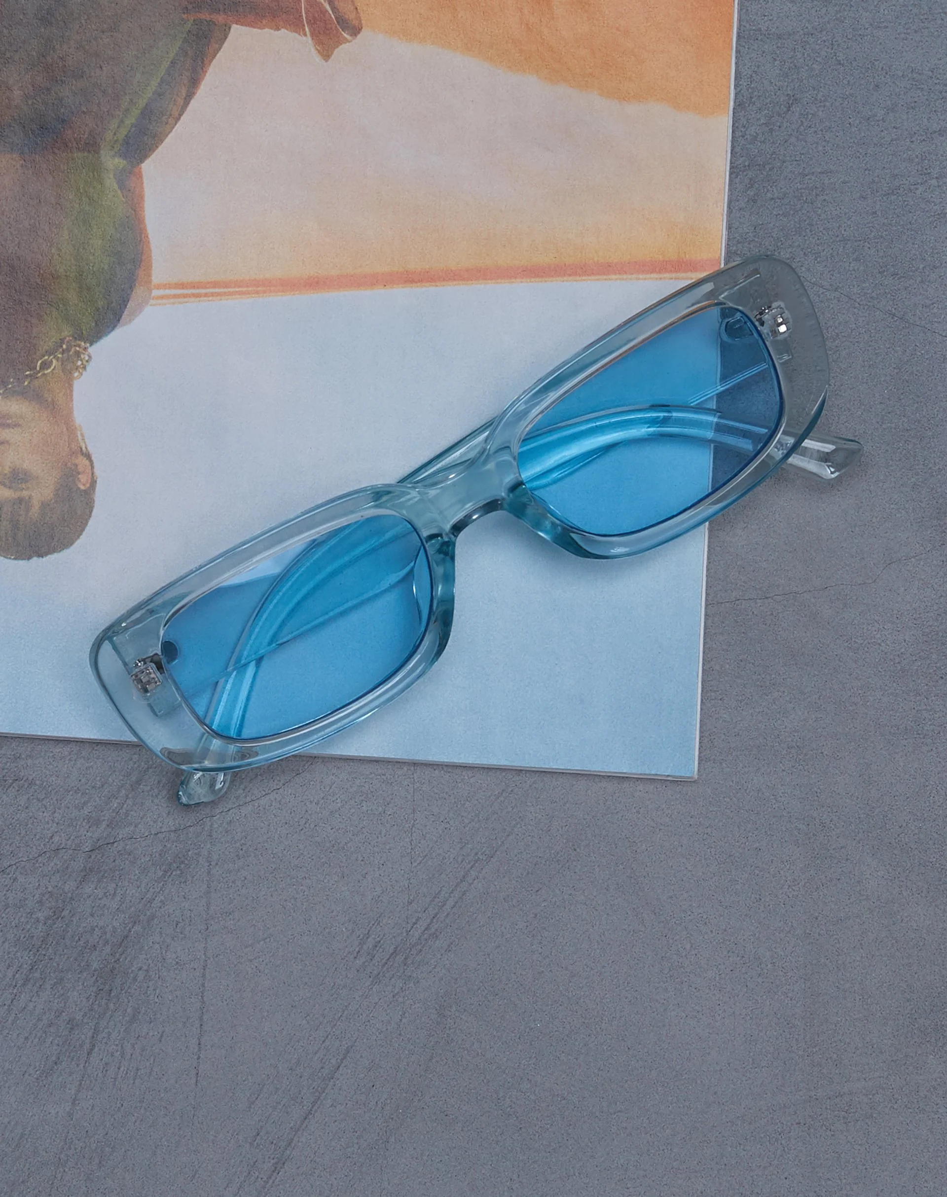 Versa Sonnenbrille in Hellblau - Image 2