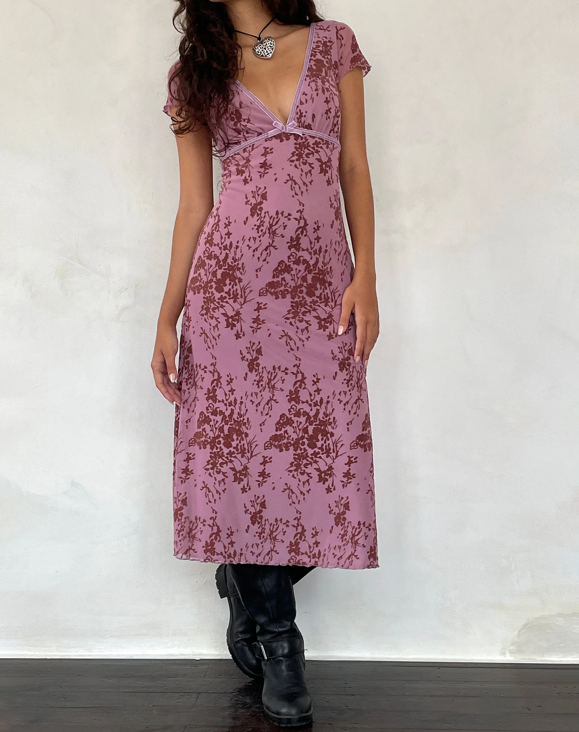 Vilinia Midikleid in Abstraktem Botanischem Mauve - Image 3