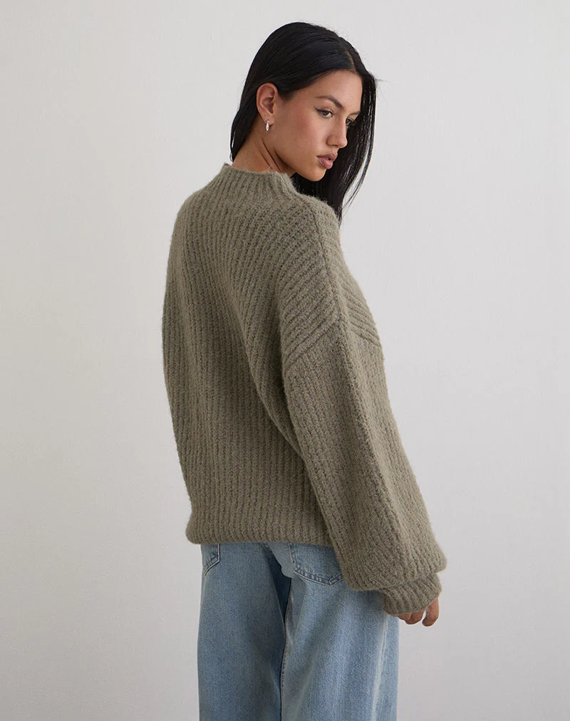Viola Oversized Strickpullover in Hell-Olive - Image 4