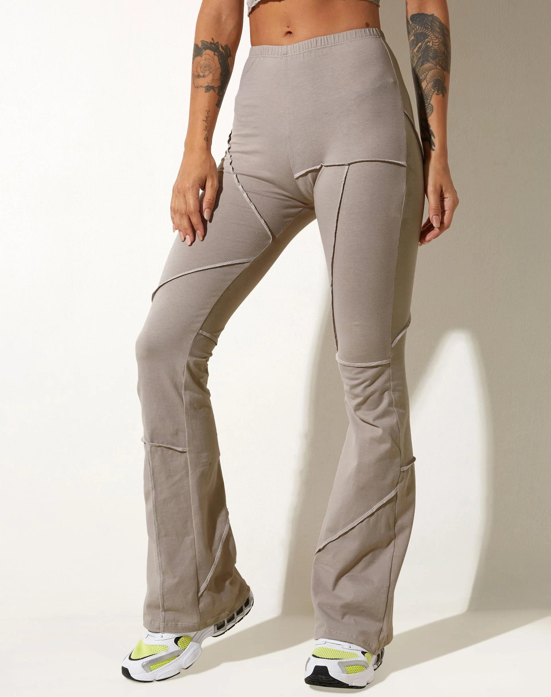 Walker-Schlaghose aus Lycra Hafermilch - Image 4
