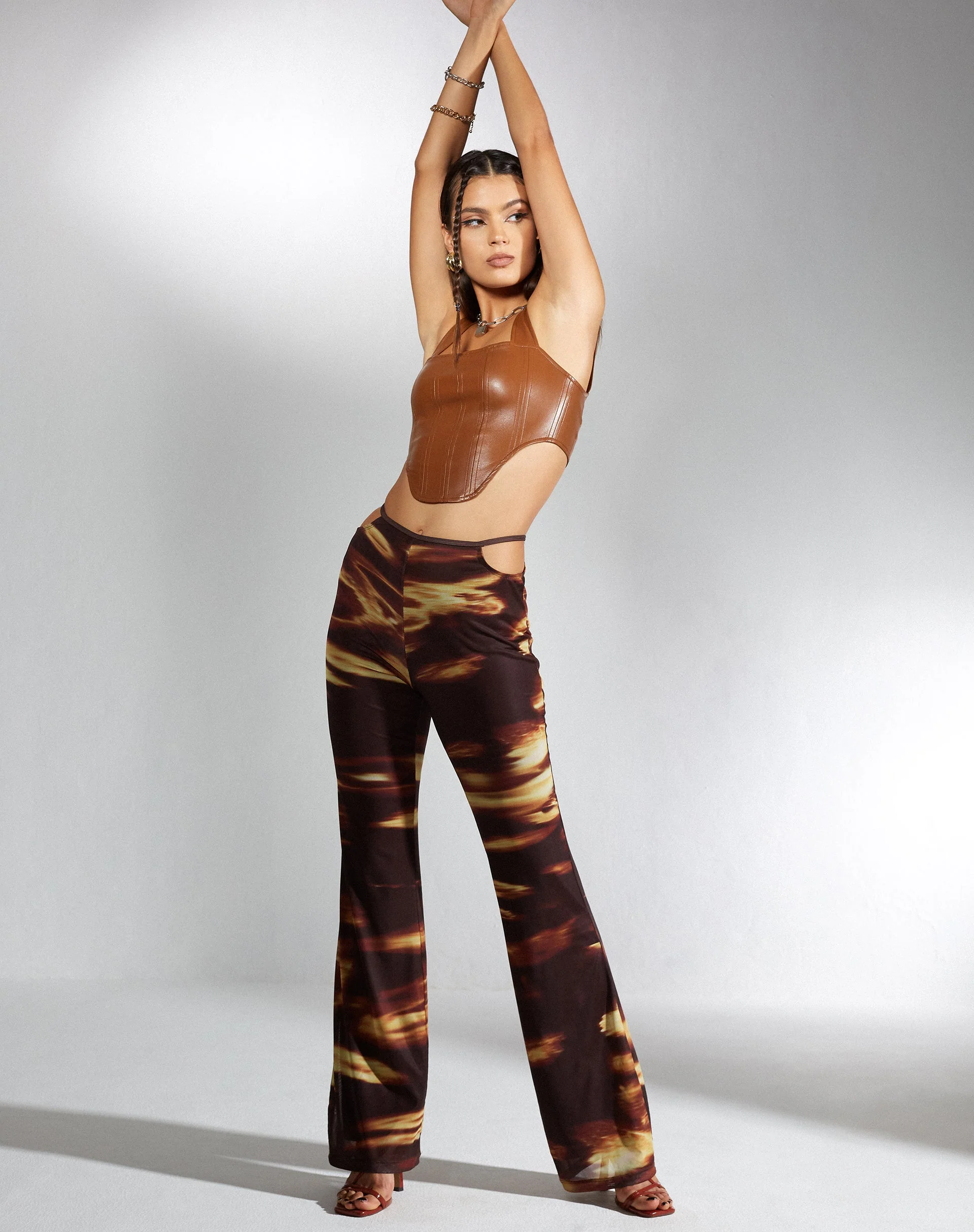 Wawi Crop Top in PU-Schokolade - Image 6