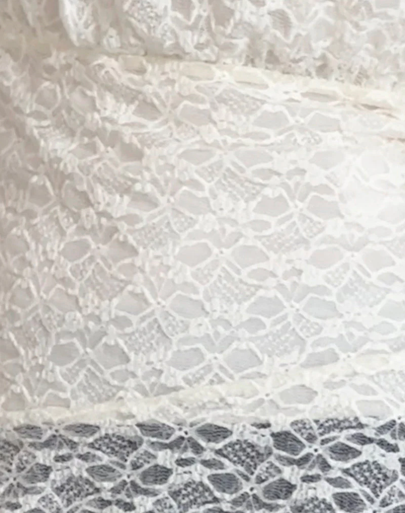 Wuni Longline Bandeau-Top aus Spitze in Elfenbein - Image 6