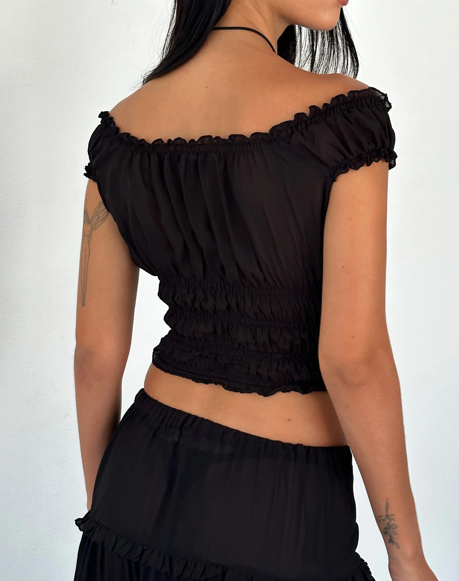 Xavi Gerafftes Bardot-Top aus Chiffon Schwarz - Image 4