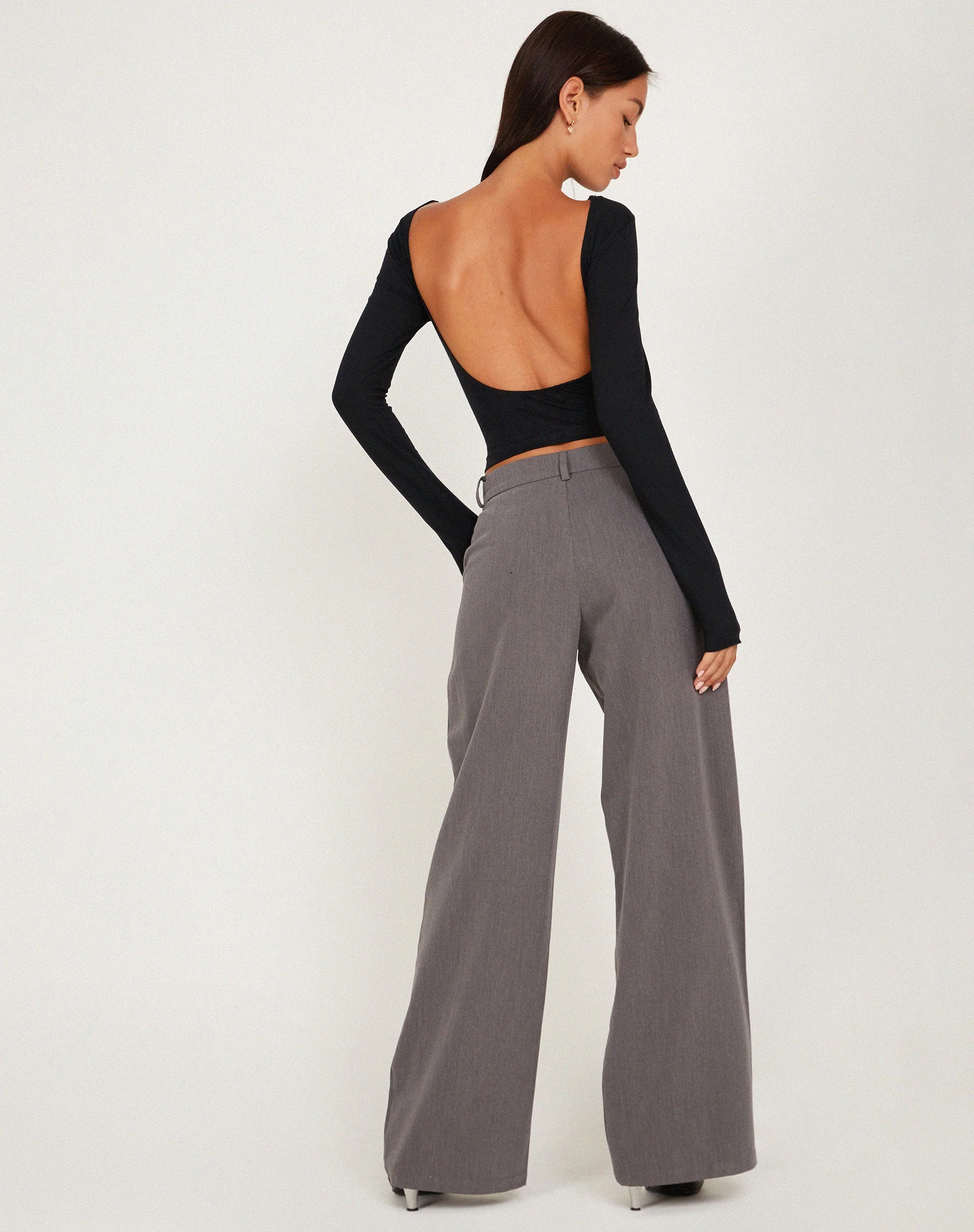 Xiabon Langärmeliges Crop Top in Schwarz - Image 4