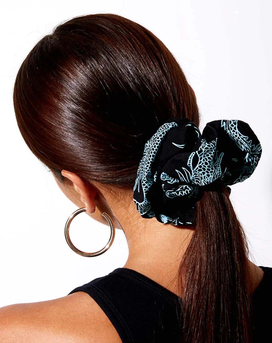 XL Scrunchie in Drachenblume Schwarz und Mint - Image 2