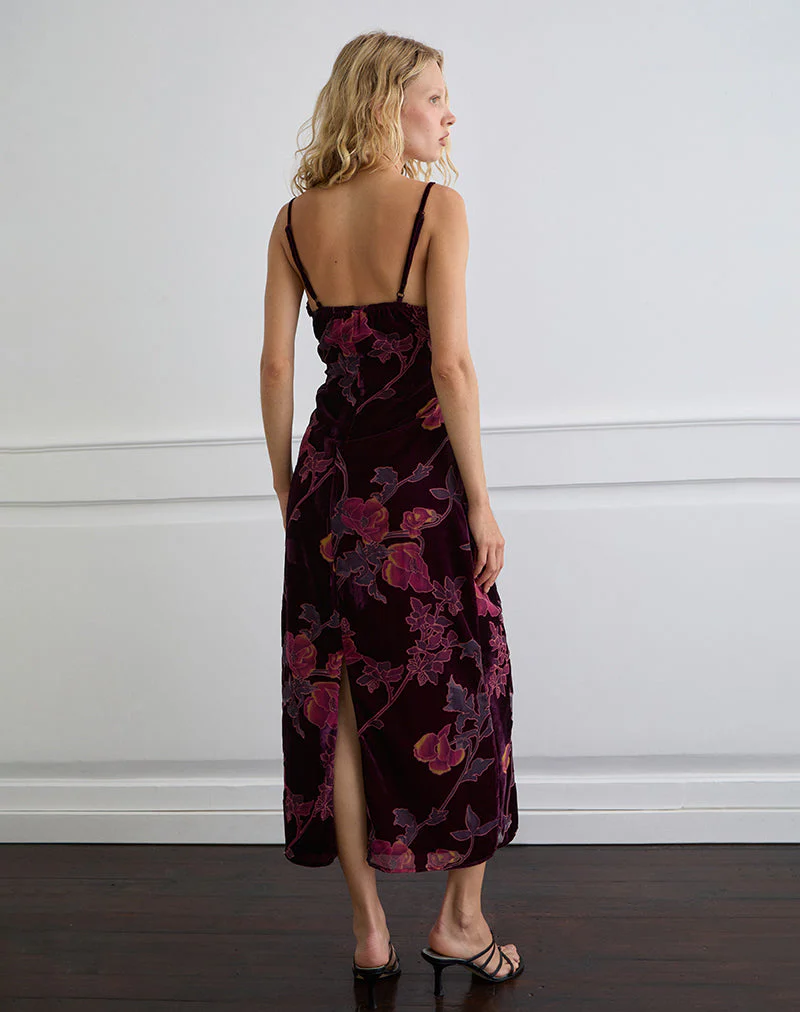 Yamira Maxikleid in Floral Devore Burgundy - Image 5