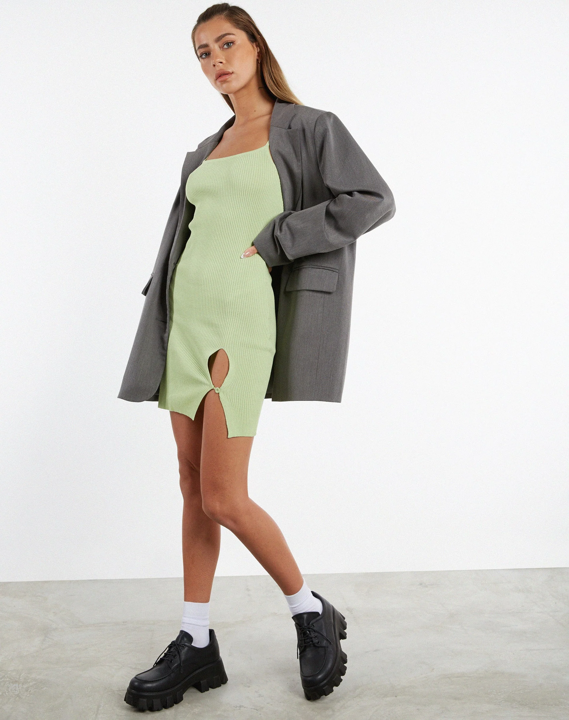 Yanda Bodycon-Kleid aus Rippenstrick in Pastell-Limette - Image 7