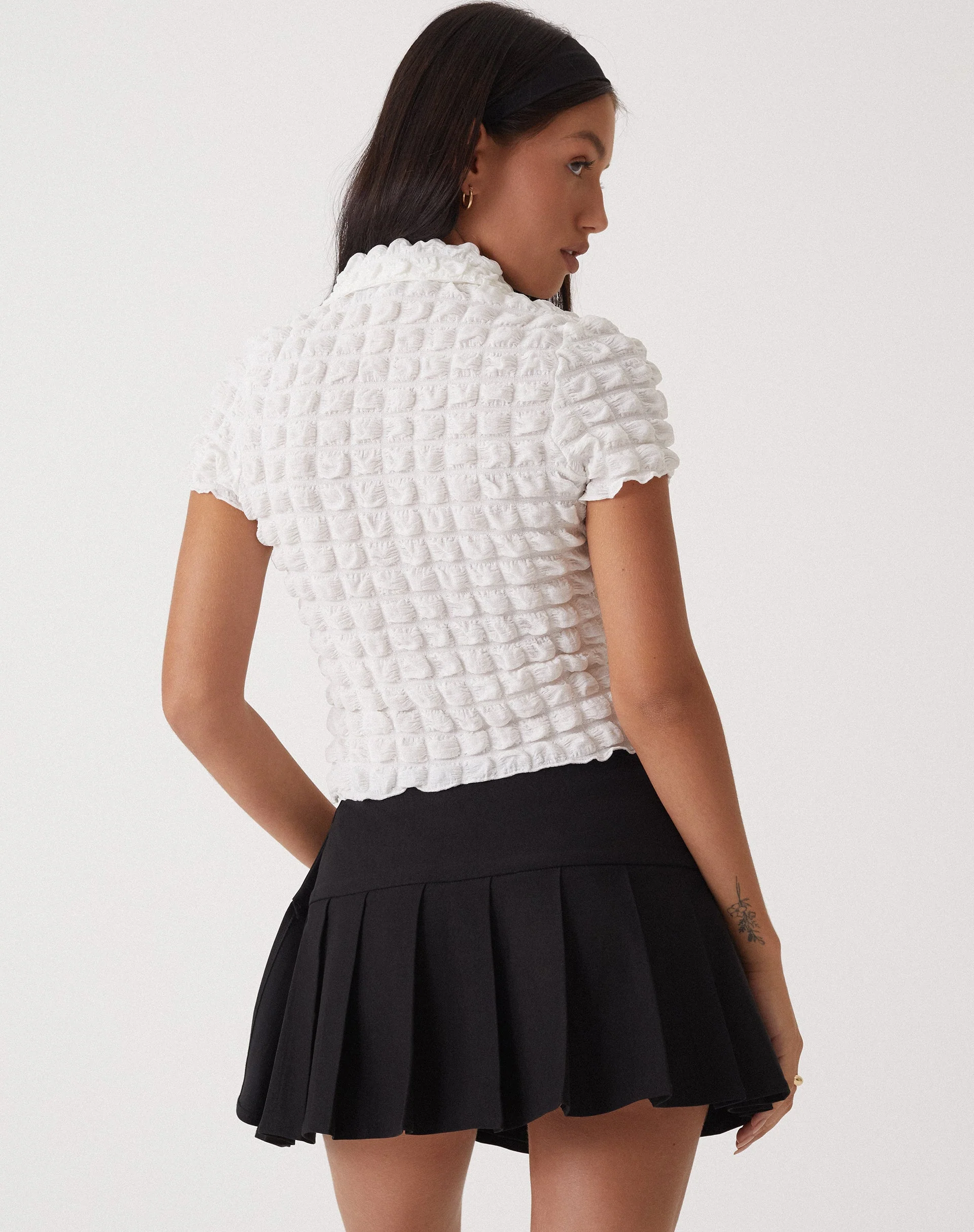 Motel X Olivia Neill Yejin Shirt in Blase Jersey True White - Image 4