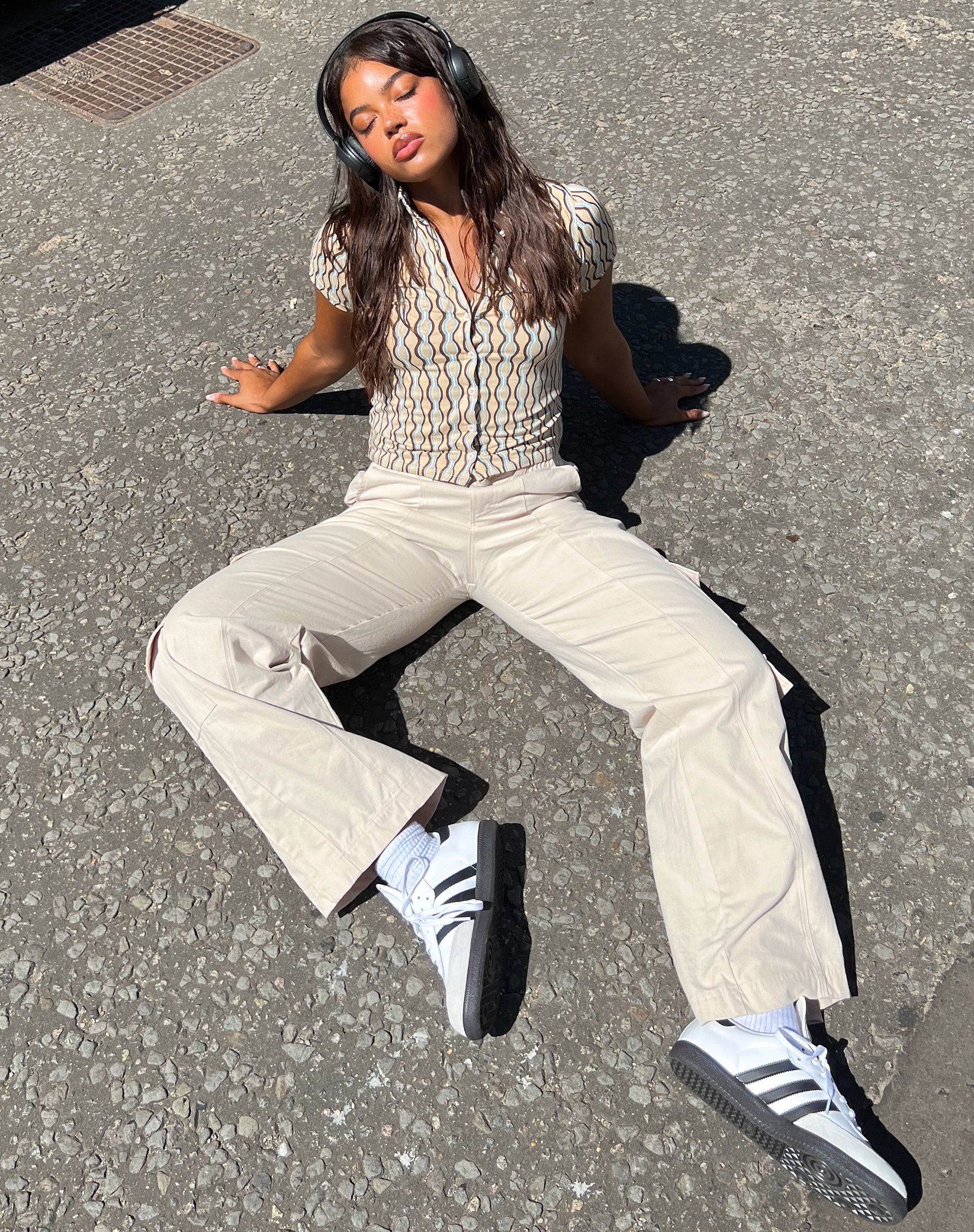 Yejin Hemd in Preppy Geo Braun