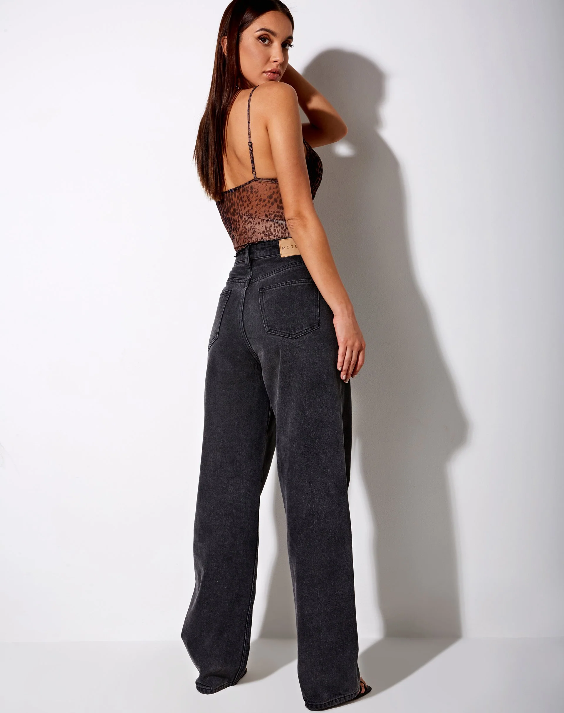 Yenika Crop Top in Gepardenbraun mit Spitze - Image 6