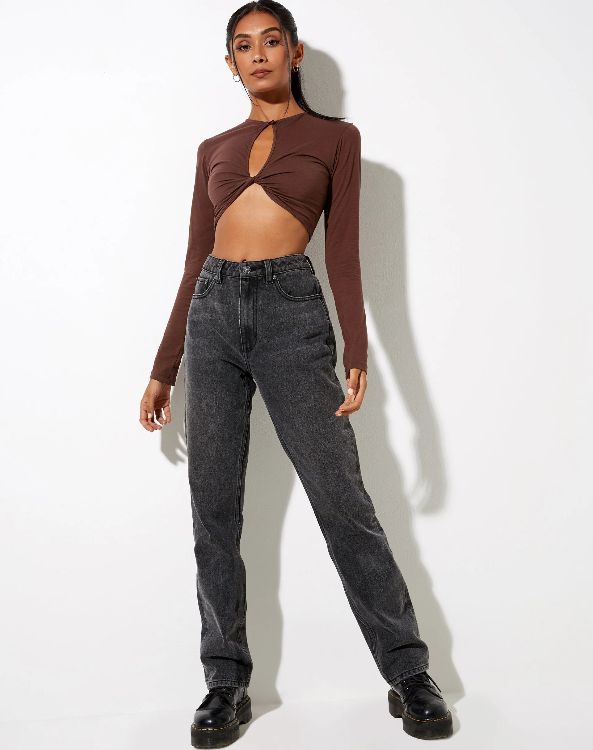 Zen Crop Top in tiefem Mahagoni - Image 4
