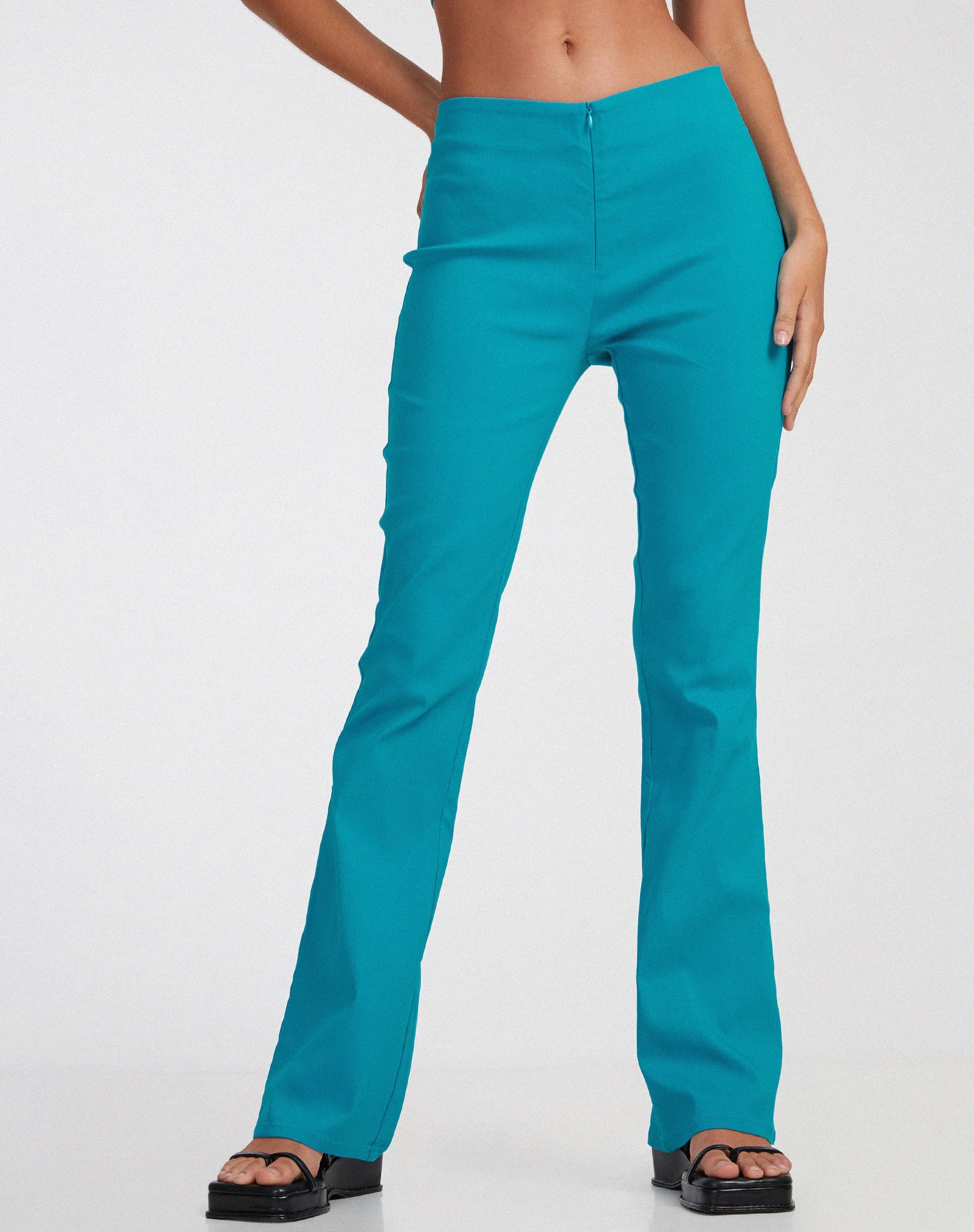 Zenovia Schlaghose in Tailoring Azurblau - Image 3