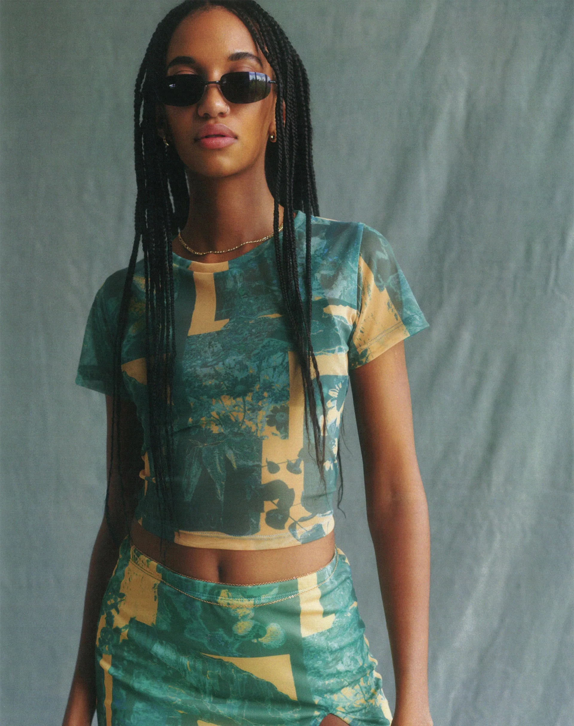 Motel x Olivia Neill Zora Top in Collage Floral Schatten Grün - Image 2