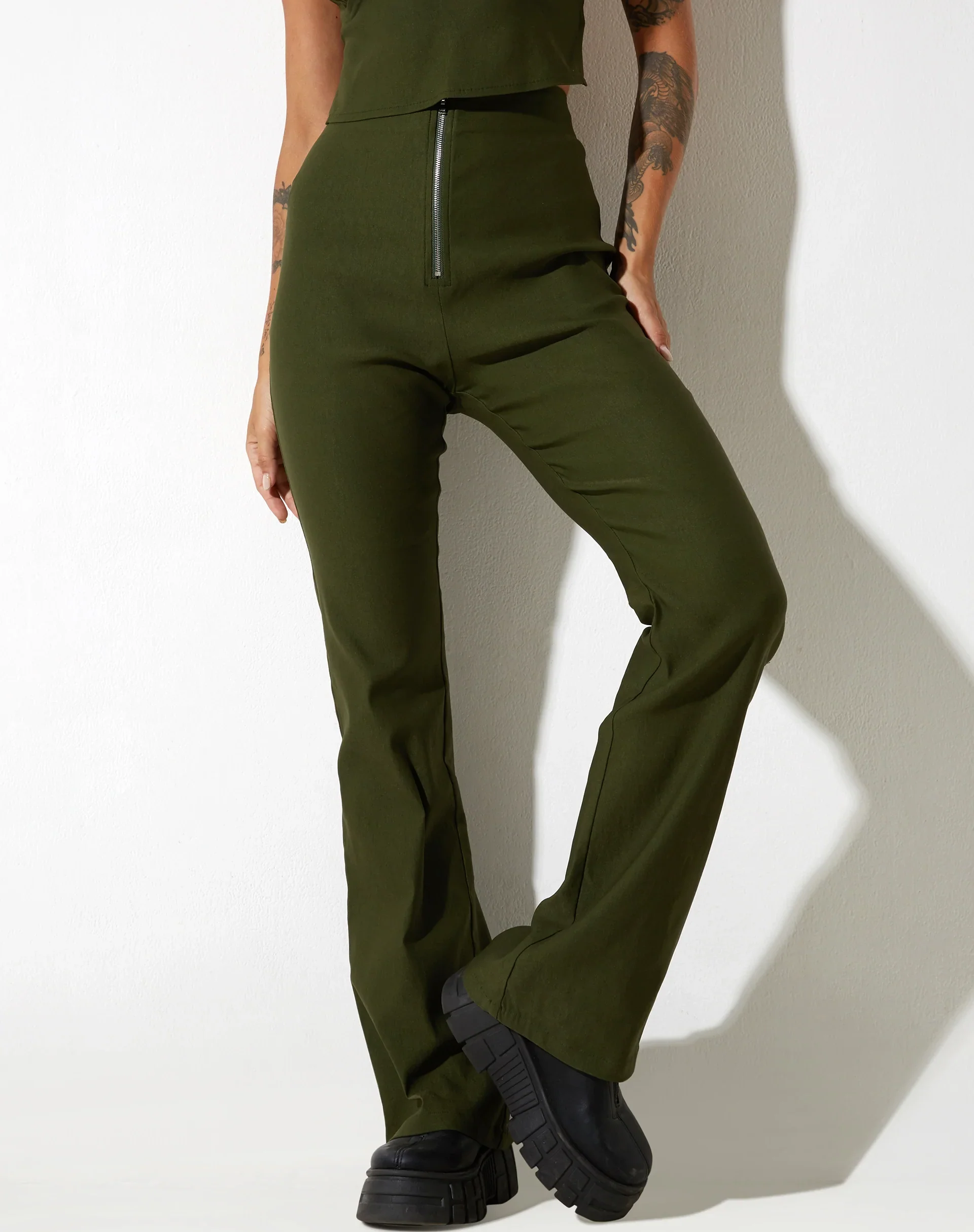 Zorah-Schlaghose in Tailoring Olive
