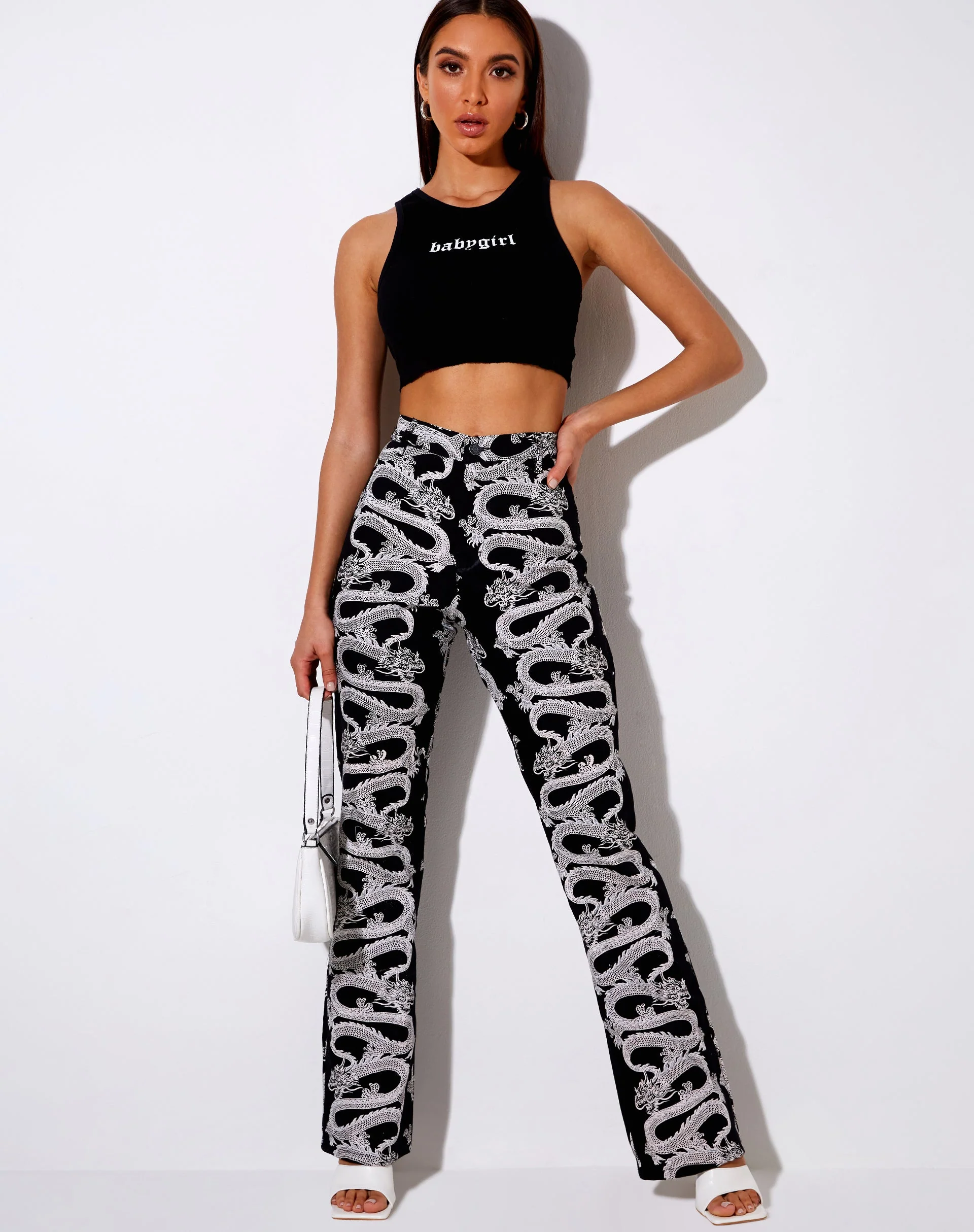 Zoven Flare Hose in Dragon Rope Schwarz Platzierung - Image 5