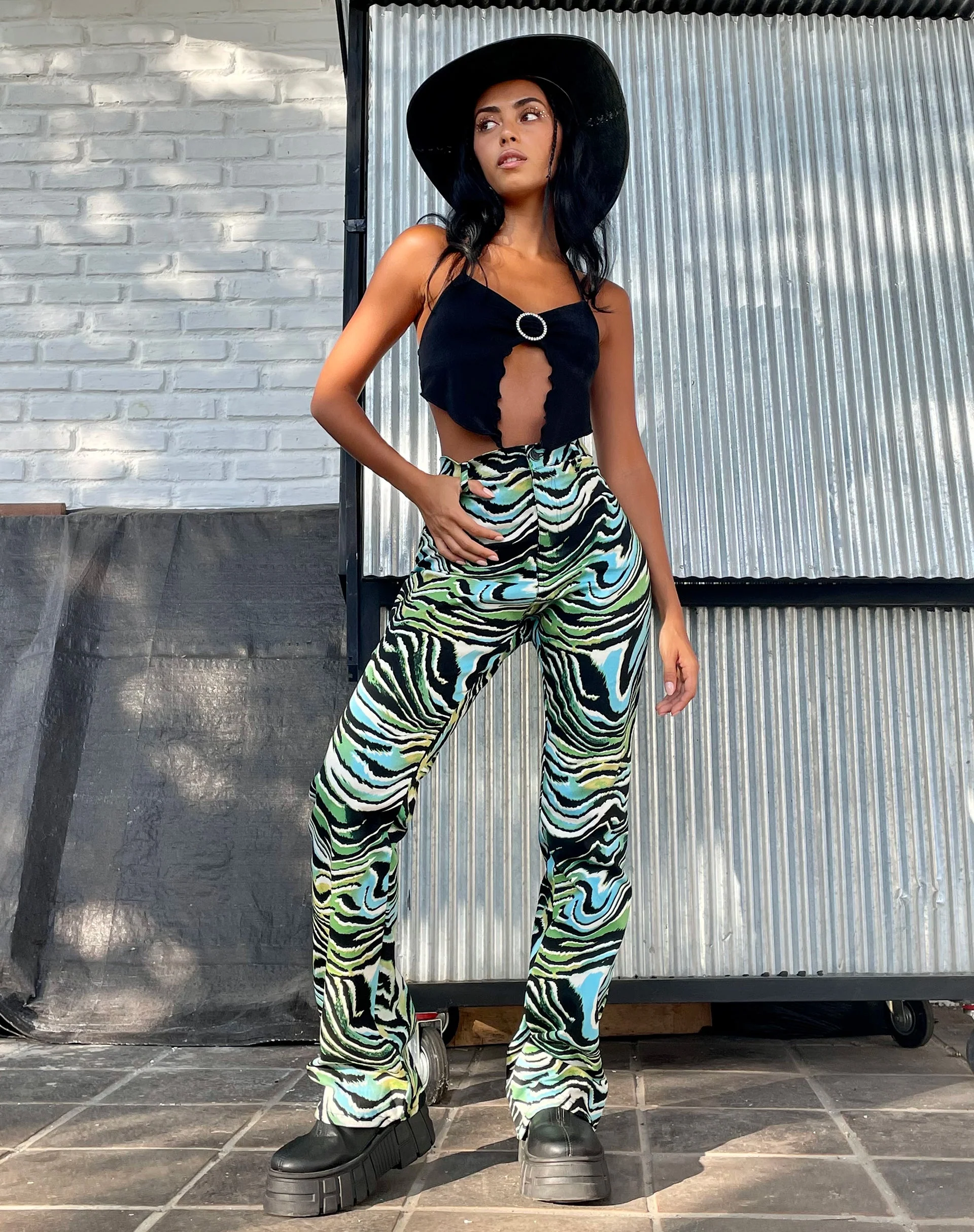 Zoven Schlaghose in Warped Zebra Blau
