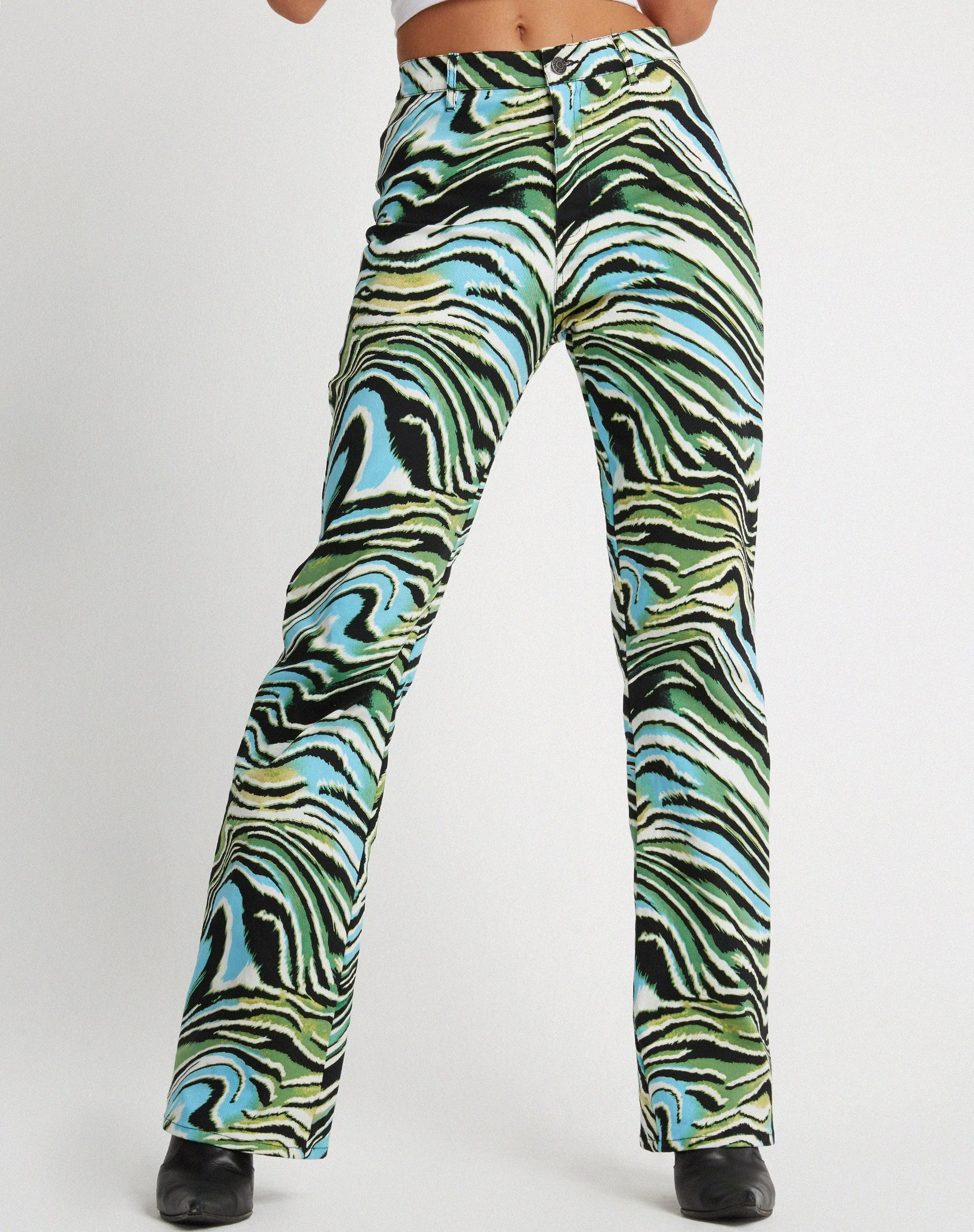 Zoven Schlaghose in Warped Zebra Blau - Image 2